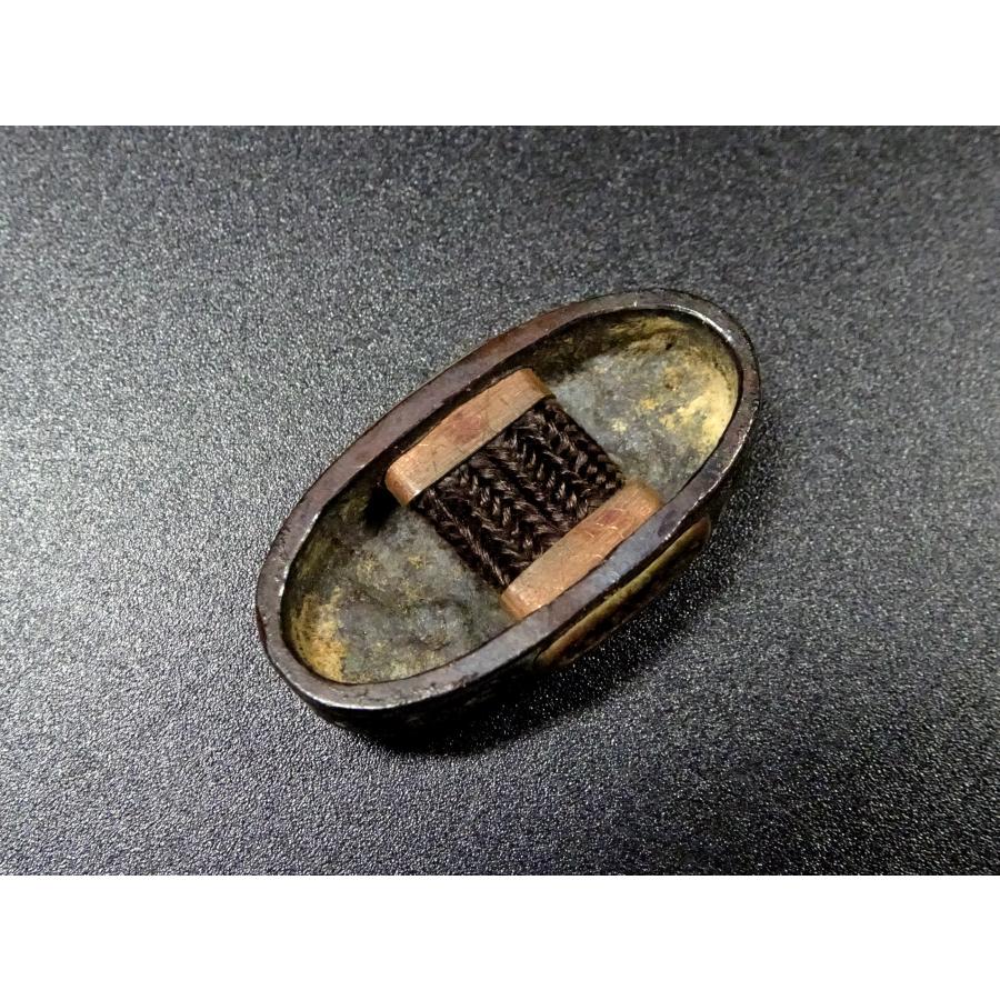 敬逢 秀逸 刀装具 唐獅子牡丹図縁頭 無銘 赤銅魚子地 高彫 金銀赤銅