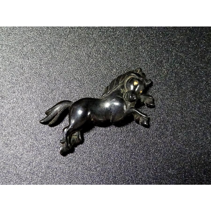 敬逢 秀逸 刀装具 跳ね馬図目貫 無銘 赤銅地 容彫 金象嵌色絵 極上細密