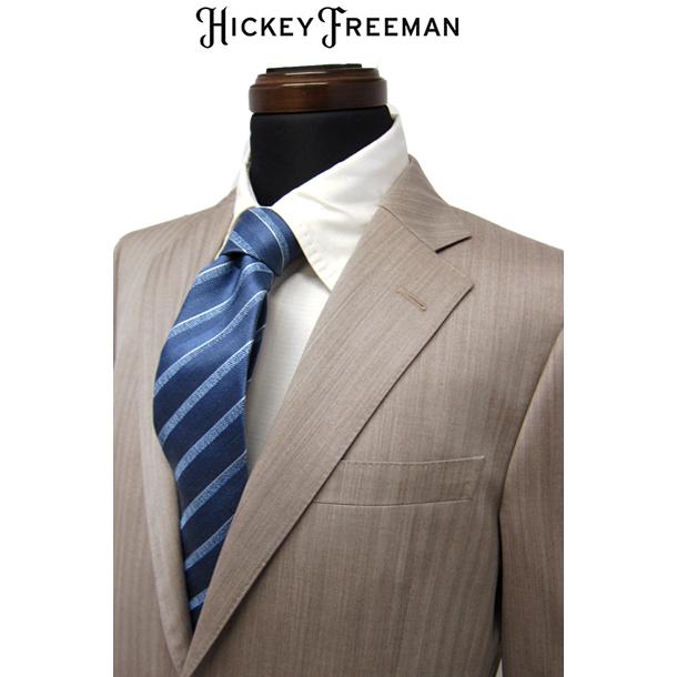 欲しいの欲しいの20%OFF ヒッキーフリーマン メンズ スーツ ベージュ 無地 ヘリンボーン織 軽量 光沢 消しタック ノータック 春夏物  メーカー正規品 スーツ、フォーマル