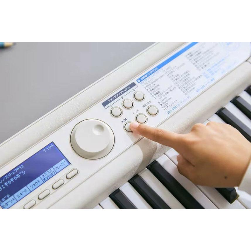 CASIO（カシオ） LK-540 WE キーボード お手入れクロス付き 光ナビ 61