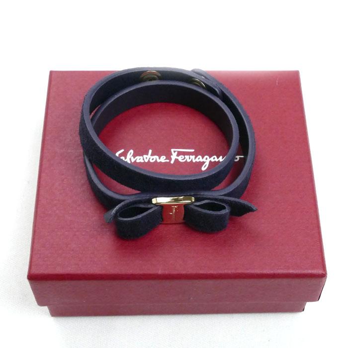 Salvatore Ferragamo サルヴァトーレフェラガモ ヴァラリボン 2連