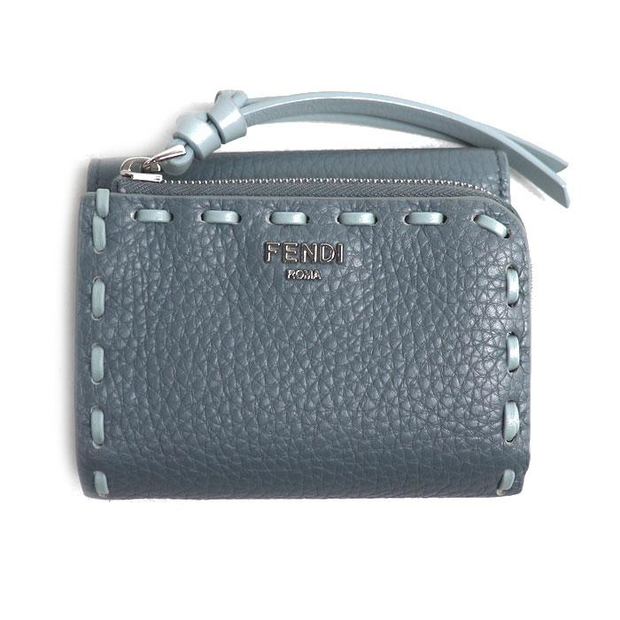 FENDI（フェンディ） ピーカブー マイクロ 三つ折り財布 ライトブルー