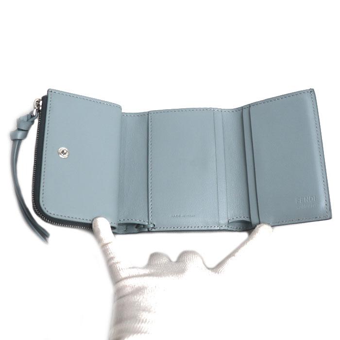 【未使用級】希少カラー　FENDI ピーカブー マイクロウォレット 三つ折り財布 FENDI（フェンディ） ピーカブー マイクロ 三つ折り財布 ライトブルー