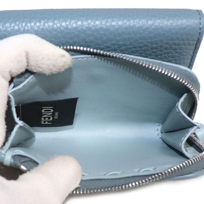 FENDI（フェンディ） ピーカブー マイクロ 三つ折り財布 ライトブルー
