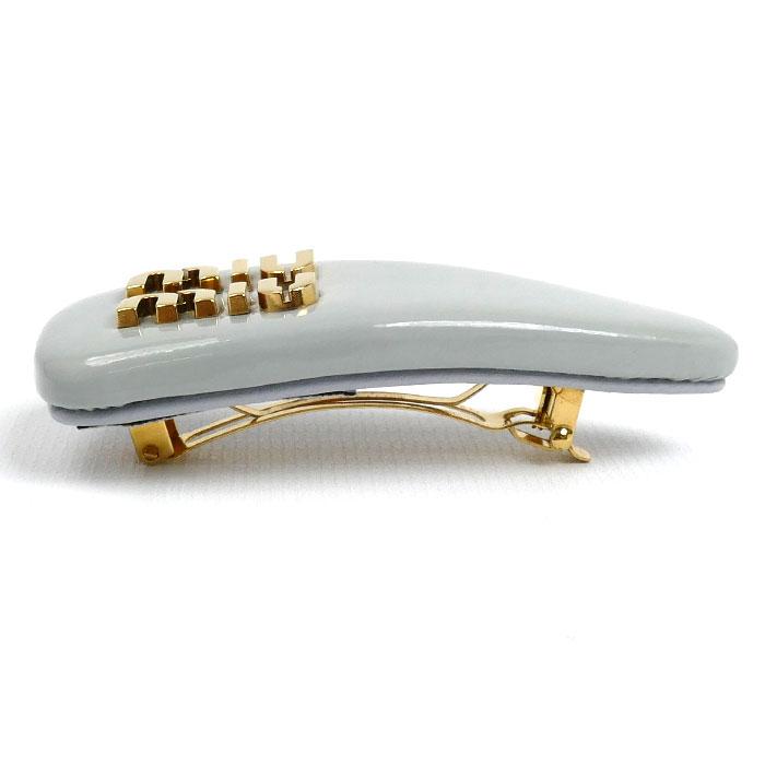 miu miu パテントレザー バレッタ アイボリー ヘアクリップ 正規品 美品 miu miu（ミュウミュウ） パテントレザー ヘアクリップ バレッタ