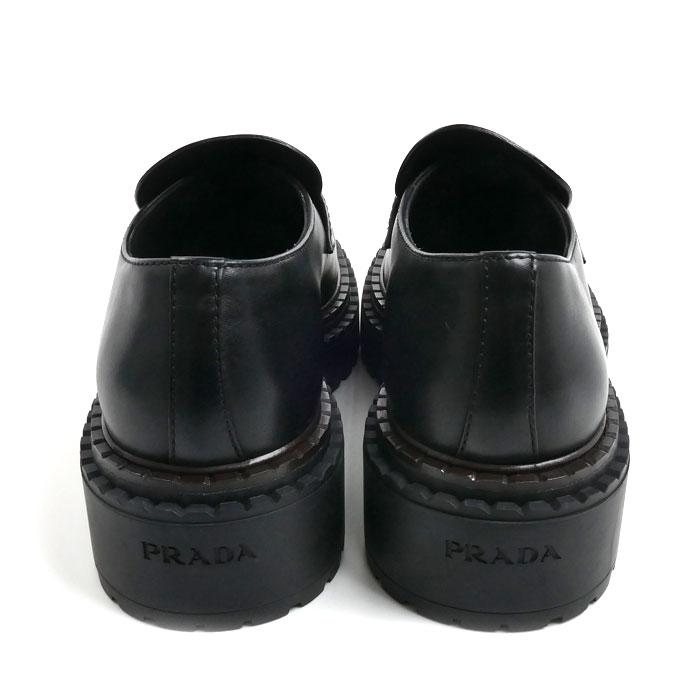 PRADA（プラダ） トライアングルロゴ ローファー ブラック 2DE148 070