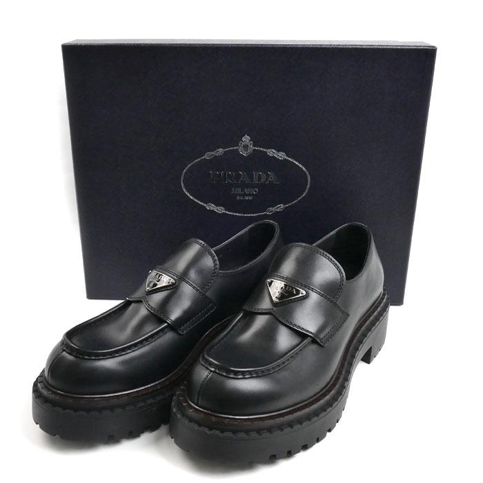 PRADA（プラダ） トライアングルロゴ ローファー ブラック 2DE148 070