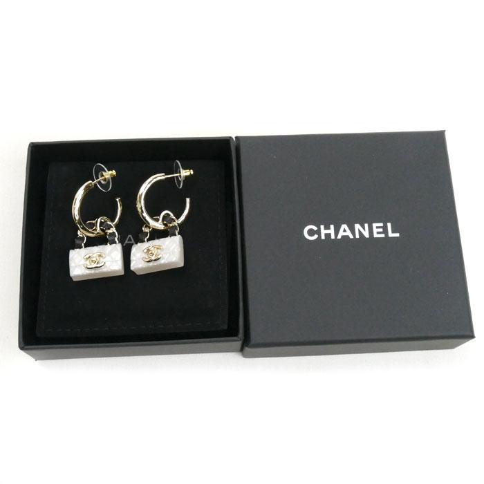 CHANEL（シャネル） GP レザー レジン ココマーク マトラッセ