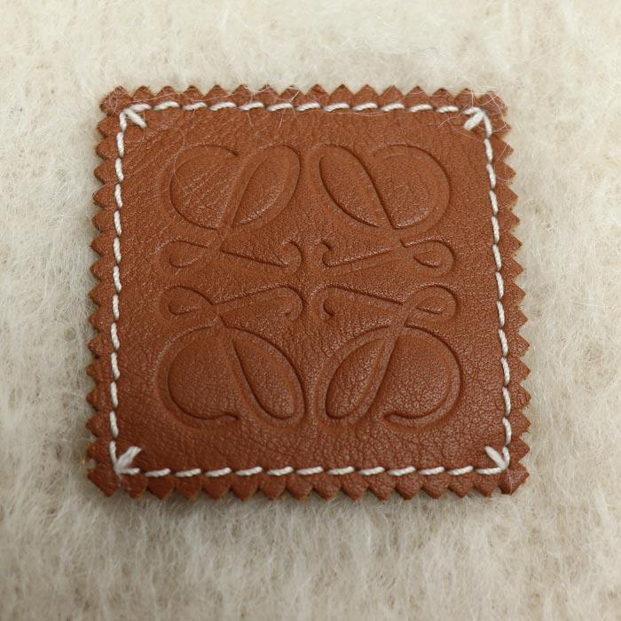 LOEWE（ロエベ） アナグラム マフラー ベージュ レディース 中古 : 古