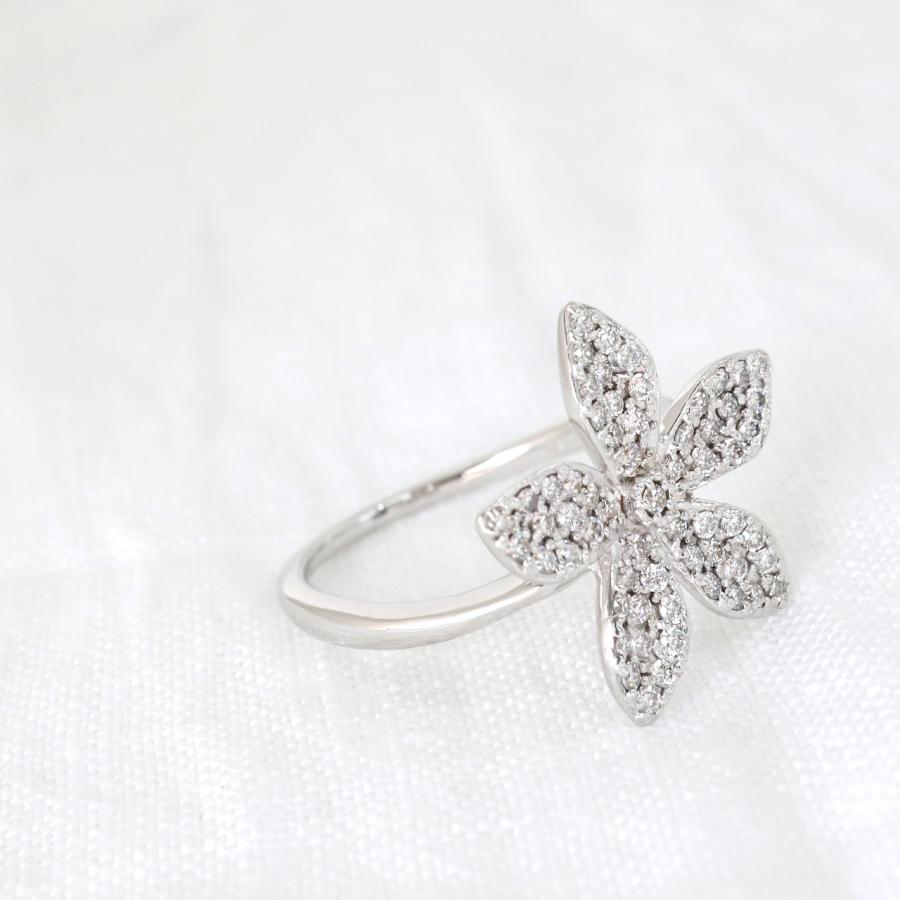 ダイヤモンド リング 指輪 レディース フラワー k18 18金 18k