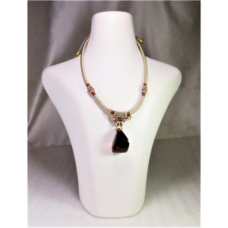 琥珀メキシコ産　レインボーアンバー面カット型ペンダント付き組紐ネックレス