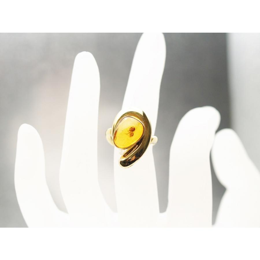 琥珀ドミニカ産 虫入り琥珀(蜘蛛の赤ちゃん) K18リング 琥珀ドミニカ産 虫入り琥珀(蜘蛛の赤ちゃん) K18リング