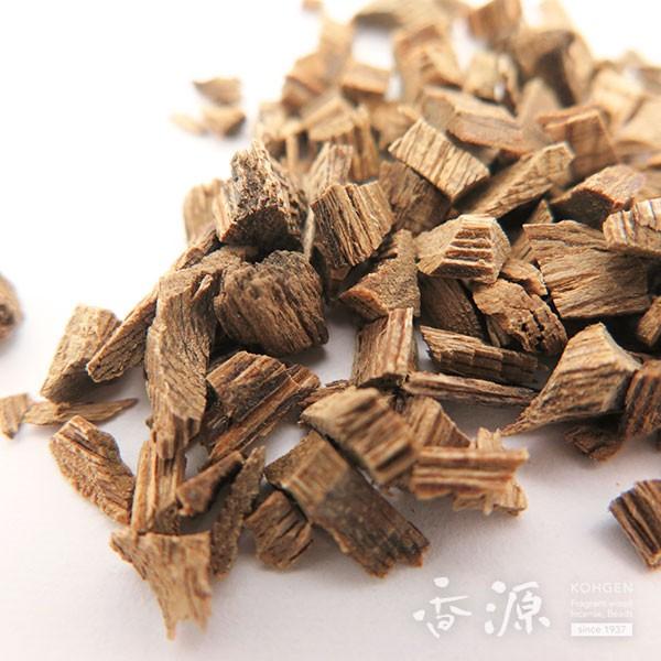 伽羅 お香 香木 新伽羅 刻 1g 香源 線香 数珠 専門店 : 香源 お香 線香