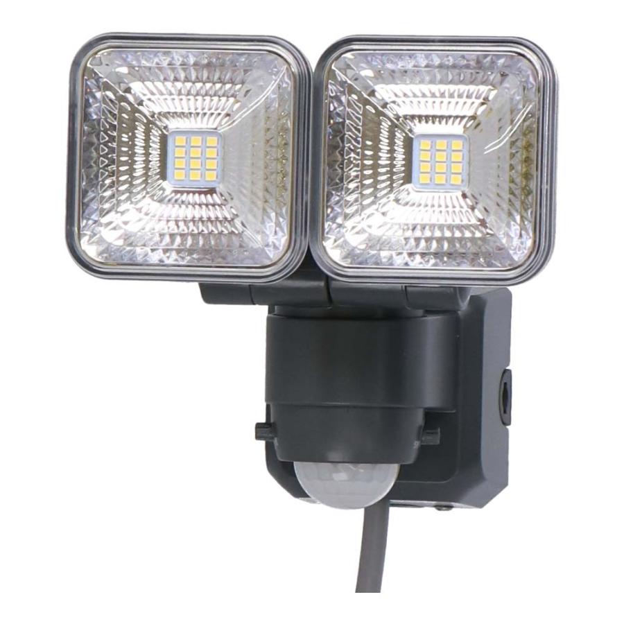 コーナン オリジナル LIFELEX 7．5Wコンセント式センサーライト2灯