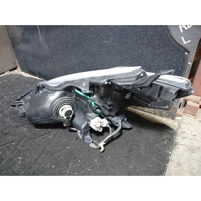 プリウスα DAA-ZVW41W 右ヘッドランプASSY G 5人 2ZR-FXE  CVT 787 FB66 47-42の画像