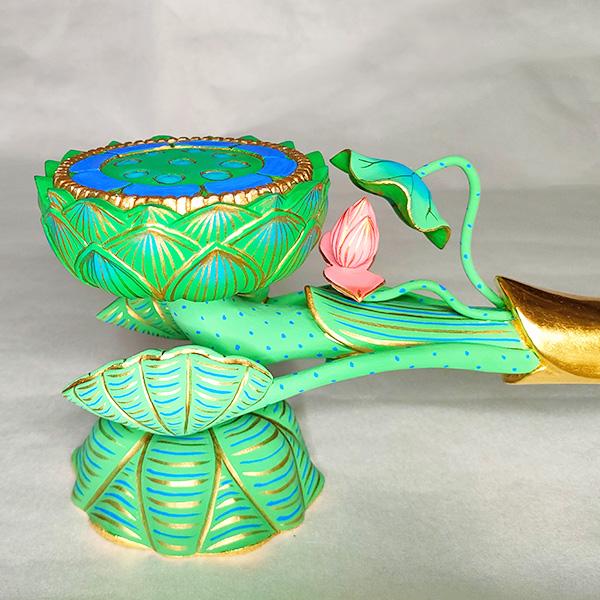 寺院用 持蓮華 木製 彩色 真宗大谷派（東） 仏具 東用 横幅28cm×奥行