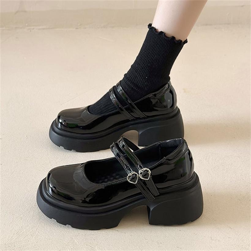 ローファー レディース パンプス 太めヒール イベント 革靴 ストラップ