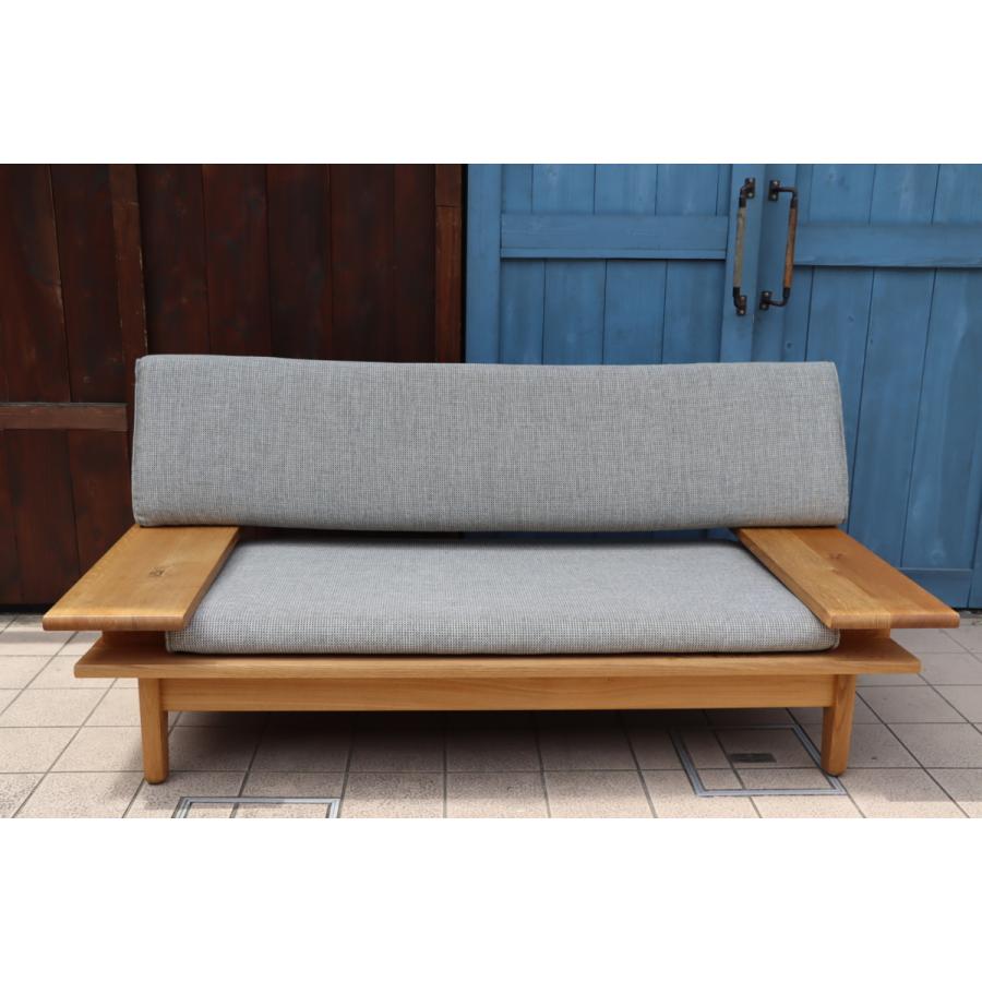 飛騨産業 HIDA キツツキマーク 森のことば 節入りオーク無垢材 2 飛騨産業 HIDA キツツキマーク 森のことば 節入りオーク無垢材 2