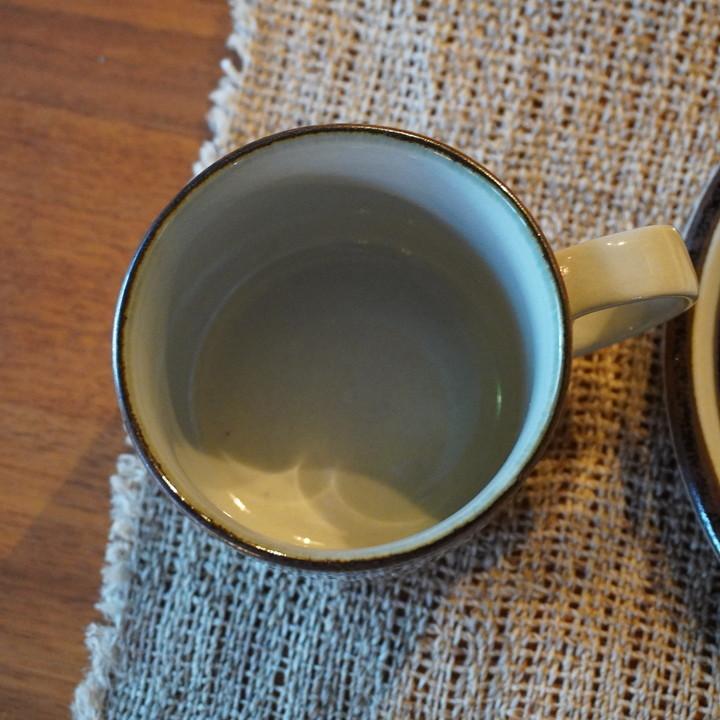 純銀彫金蓋付きカップ&ソーサー二客327g