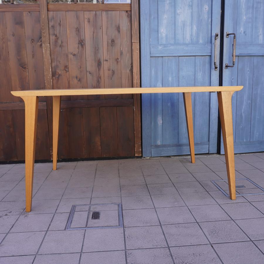 IDC大塚家具　KEN　OKUYAMA/奥山清行　ハイヒール　ダイニングテーブル IDC OTSUKA(大塚家具)のKEN OKUYAMA(奥山清行)デザイン