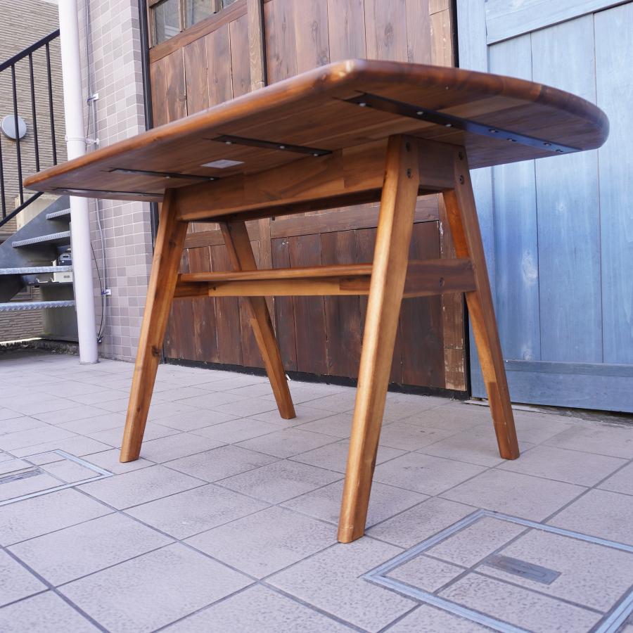 unico(ウニコ)のSWELLA(スウェラ)ダイニングテーブルW1200です