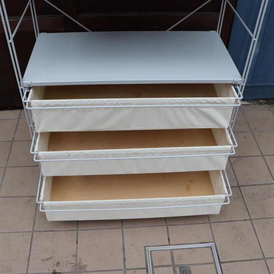 1人暮らしなどにおススメ無印良品(MUJI)のスチールユニットシェルフ 