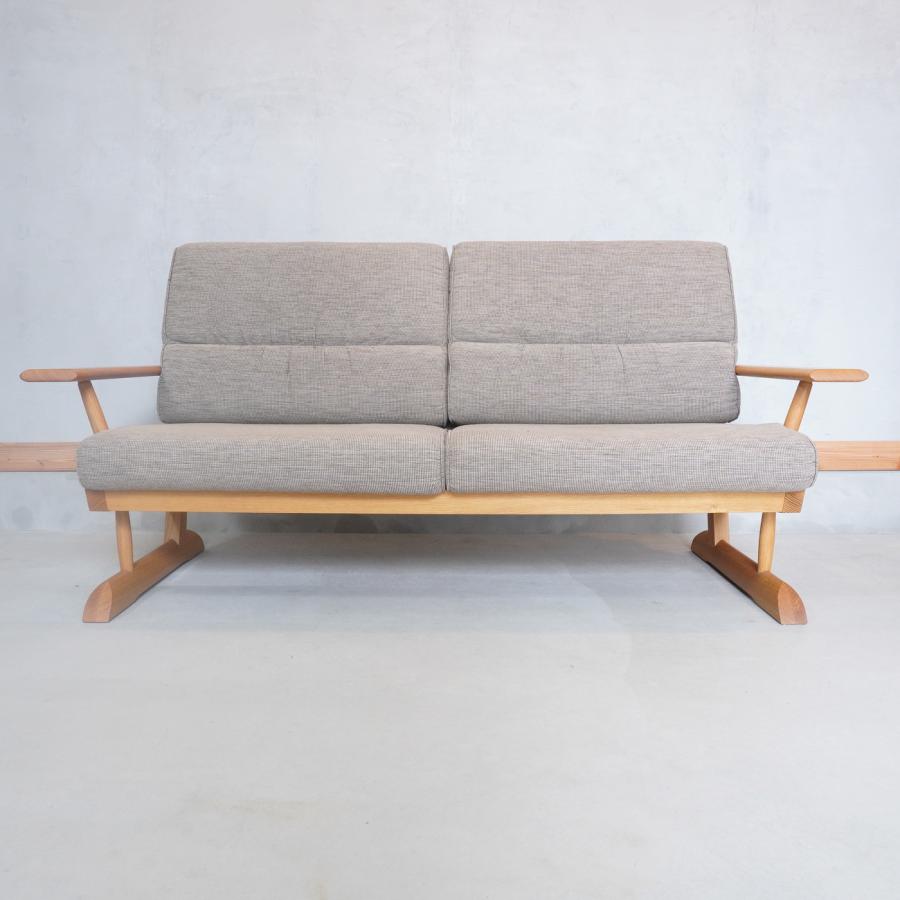 HIDA 飛騨産業 KAYA2 オーク無垢材 2人掛けソファ ラブソファー HIDA 飛騨産業 KAYA2 オーク無垢材 2人掛けソファ ラブソファー