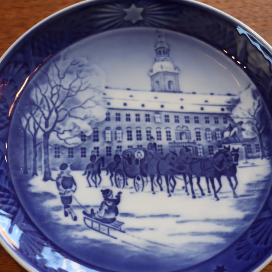 新品　ロイヤルコペンハーゲン　1992年度　クリスマス　イヤープレート　限定品 Amazon.co.jp: 1993年 ロイヤルコペンハーゲン イヤープレート