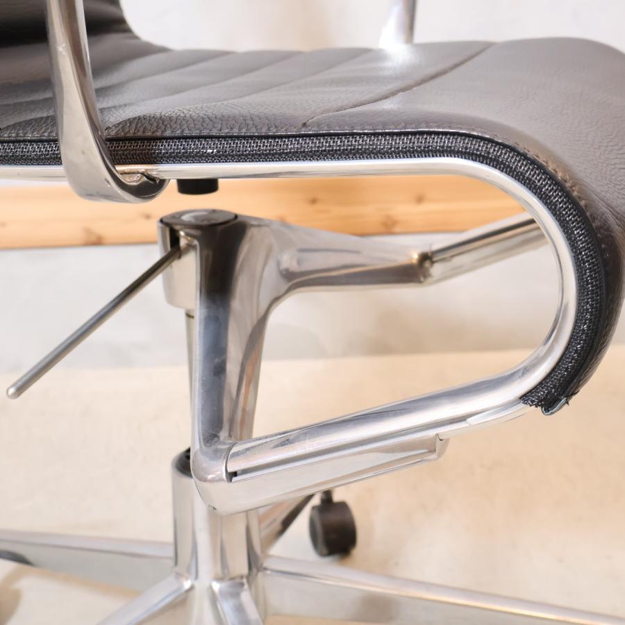 Cassina ixc. カッシーナ 本革 ローリングフレームプラス Cassina ixc. カッシーナ 本革 ローリングフレームプラス