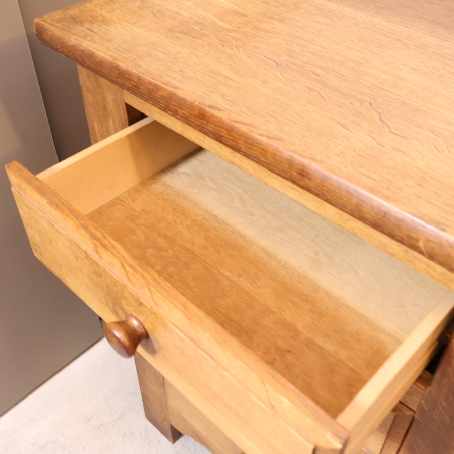 イギリスアンティーク オーク無垢材 4段チェスト クラシック