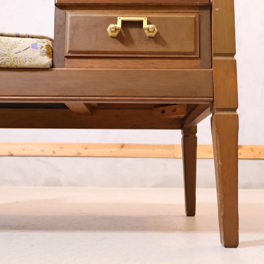 マルニ木工テレホンベンチ地中海シリーズ maruni(マルニ木工)地中海シリーズ テレフォンベンチです。クラシック