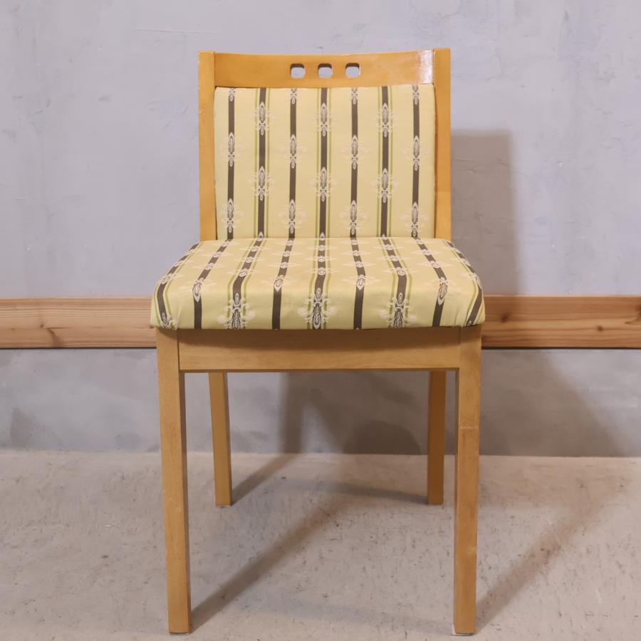 送料込】大塚家具 ドレッサー付属のクリーム色の布張り椅子 割引 大塚