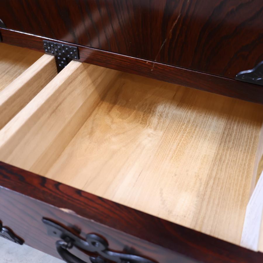 岩谷堂箪笥 欅材 茶棚 漆塗り 桐紋様 南部鉄器 サイドボード 飾り棚 茶箪笥 岩手の伝統工芸家具、岩谷堂箪笥 欅材を使用した漆塗り茶棚です