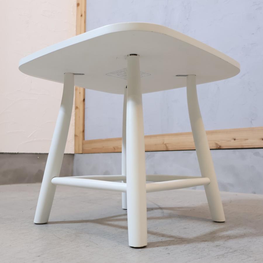 展示品 IDC大塚家具 秋田木工 サイドテーブル No.T-209EB ホワイト IDC OTSUKA 大塚家具 秋田木工 ブナ材 サイドテーブル 209EB ロー