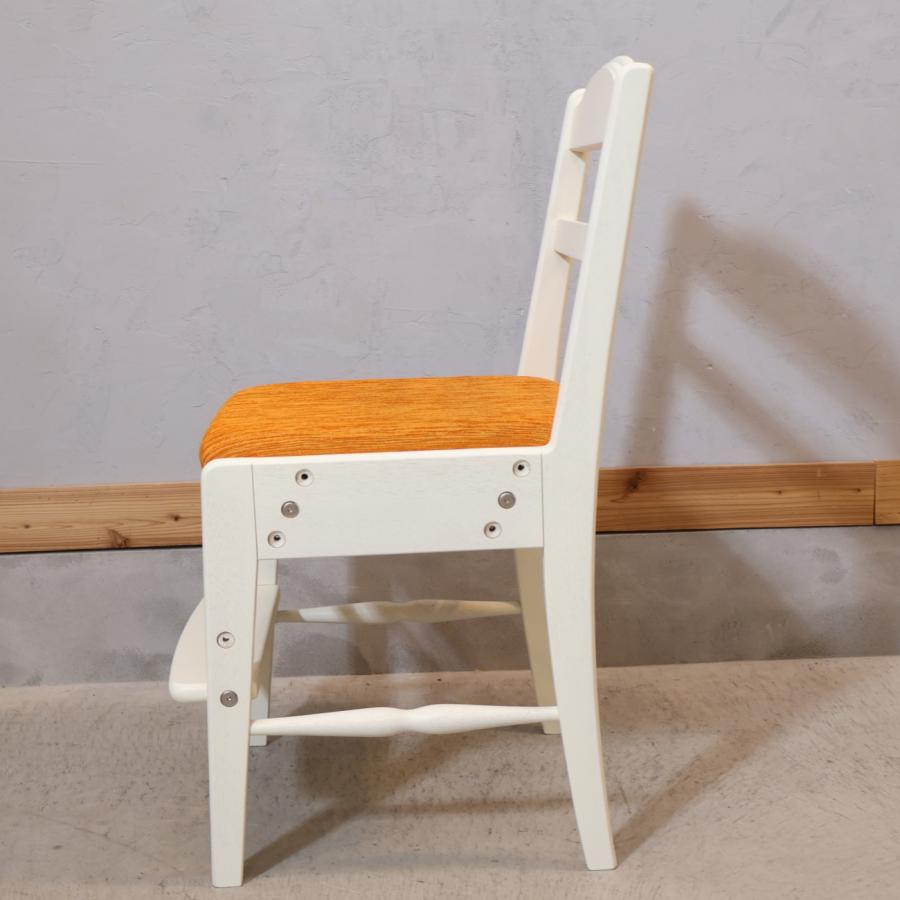 TOKAIKAGU(東海家具)のRochette(ロシェット)デスクチェアです。ホワイトカラーにフレンチカントリーの雰囲気を感じるレトロなデザインの学習椅子♪ TOUKAIKAGU 東海家具 Rochette ロシェット デスクチェア フレンチ