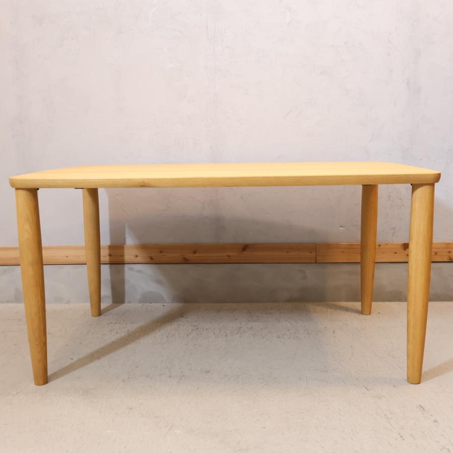 飛騨の家具メーカーKASHIWA(柏木工)のオーク無垢材を使用したシガーロ