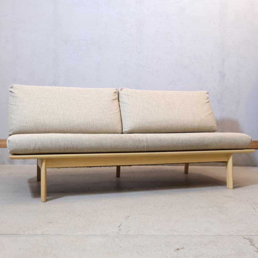 カリモク　2.5人掛けソファ　karimoku カリモク家具（KARIMOKU FURNITURE） カリモク 布 2Pロングソファー