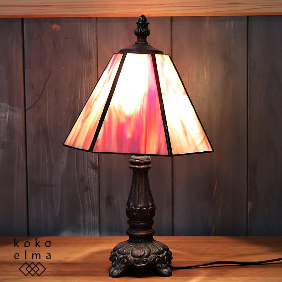 アンティーク調のステンドグラスライトです。温かみのあるレトロな間接