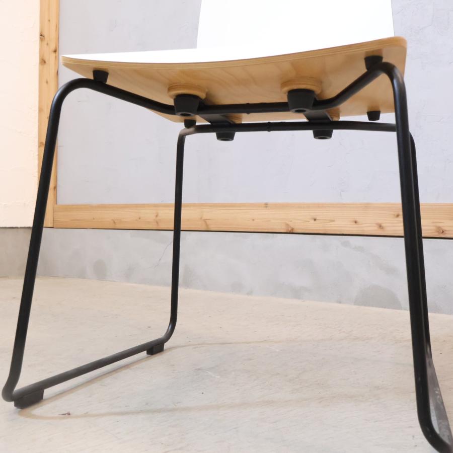 IDEE(イデー) LANGUE STACKING CHAIR(ラング スタッキングチェアー) 2