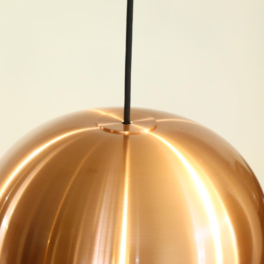 未使用 ボーコンセプト　ボールペンダントランプ　パインコーンペンダントライト 未使用品 BoConcept Pine cone パインコーン メタル