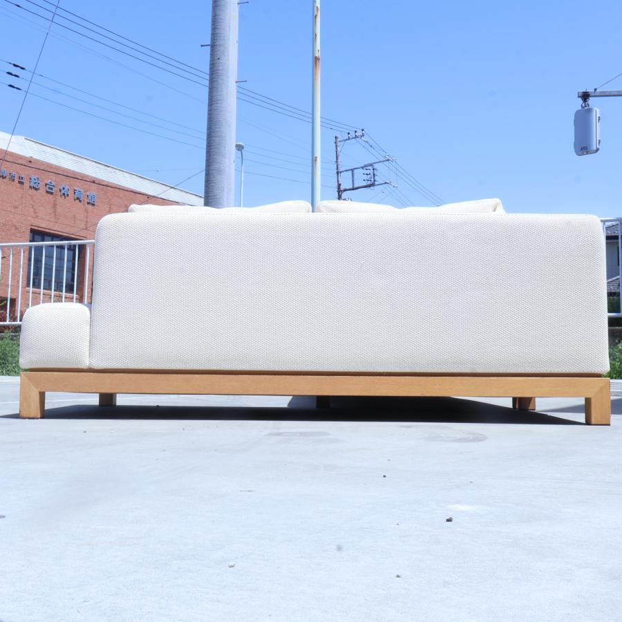 北海道旭川のメーカーCONDE HOUSE(カンディハウス)のtosai LUX(トーザイラックス)リビングカウチソファです。ナラ無垢材を使用したコーナーソファーは北欧スタイルや和モダンなどに♪ CONDE HOUSE カンディハウス tosai LUX トーザイラックス ペーター