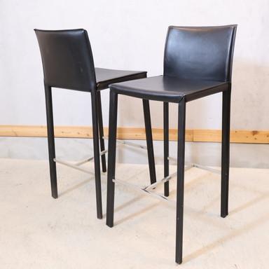 北欧デンマークのブランドBoConcept(ボーコンセプト)のZorro(ゾロ) バースツール。シンプルなフォルムがモダンな印象のバーチェアーは店舗などのカウンターチェアにもおススメです♪CI315 北欧デンマークのブランドBoConcept(ボーコンセプト)のZorro(ゾロ