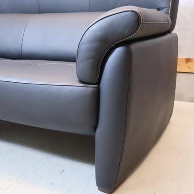展示品 karimoku カリモク家具 Chitano チターノ Z181 本革 2人掛け