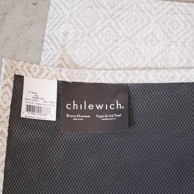 Cassina ixc.(カッシーナ イクスシー)で取り扱われていたchilewich(チルウィッチ) キッチンマットです。食卓やキッチンに1枚敷くだけで空間を上品な印象に♪アーバンモダンなお部屋に！ Cassina ixc. カッシーナ イクスシー chilewich チルウィッチ キッチン
