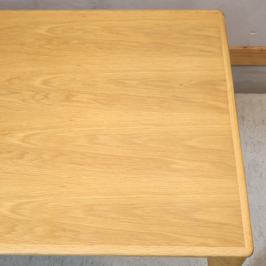 朝日木材加工/Sturd(スタード)のオーク材 ダイニングテーブルです。脚部のスッキリとしたデザインがスタイリッシュな印象の木製テーブル♪北欧スタイルなどカフェ系のインテリアに！ 朝日木材加工 Sturd スタード オーク材 ダイニングテーブル 天然木 4人