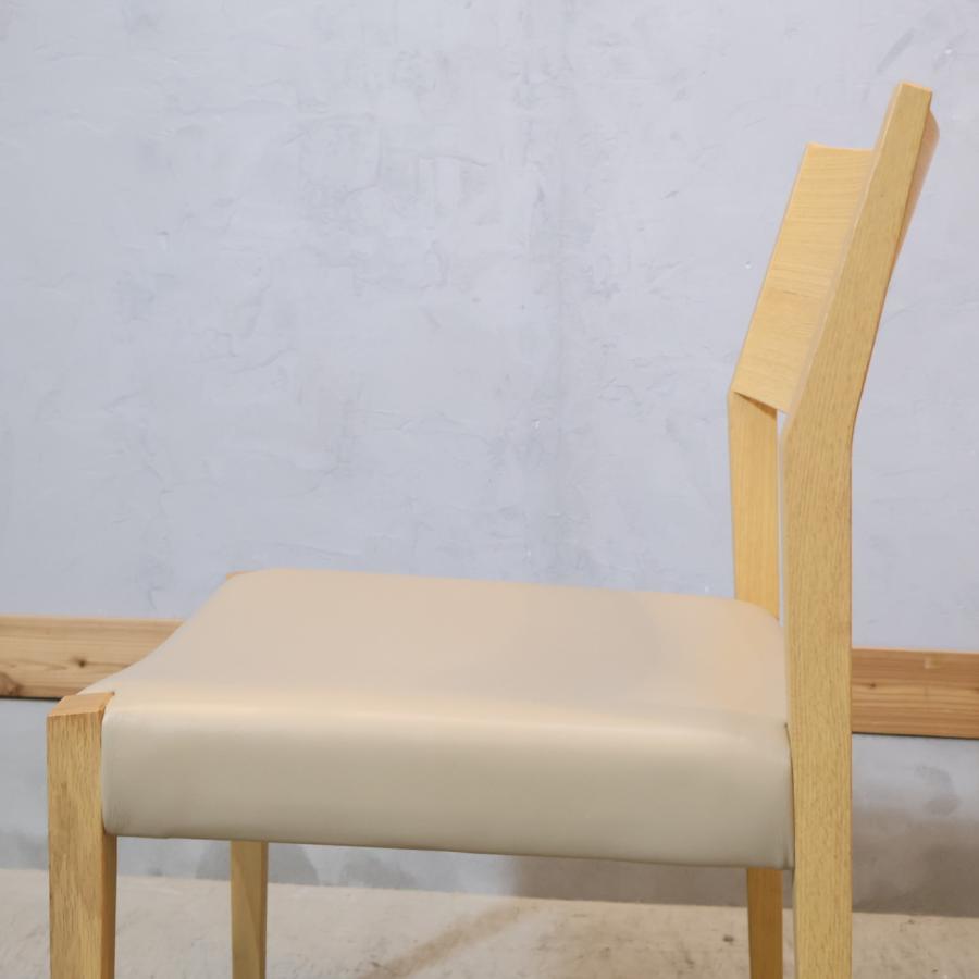 展示品　柏木工　「社」　ナラ無垢材ダイニングチェア　2脚セット　　楢材 柏木工】ナラ無垢材 ダイニングチェア 2脚セット 椅子 楢材 展示品