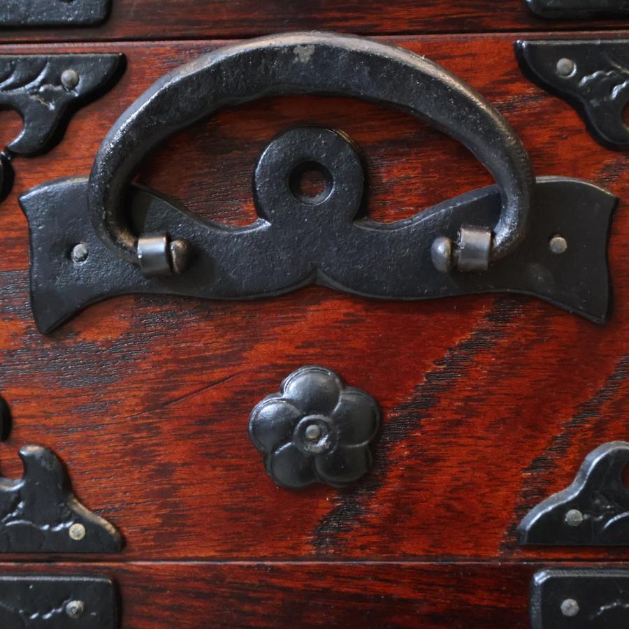 岩谷堂箪笥 欅材 漆塗り 4段チェスト 牡丹模様 南部鉄器 6杯整理タンス