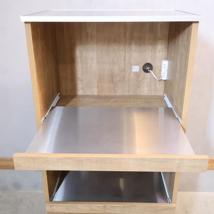 DAIMARU(家具の大丸)のCretty(クレッティ) レンジスタンドです。空間を