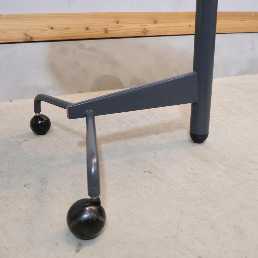 Cassina Cassina ixc. カッシーナ・イクスシー KICK キック サイド