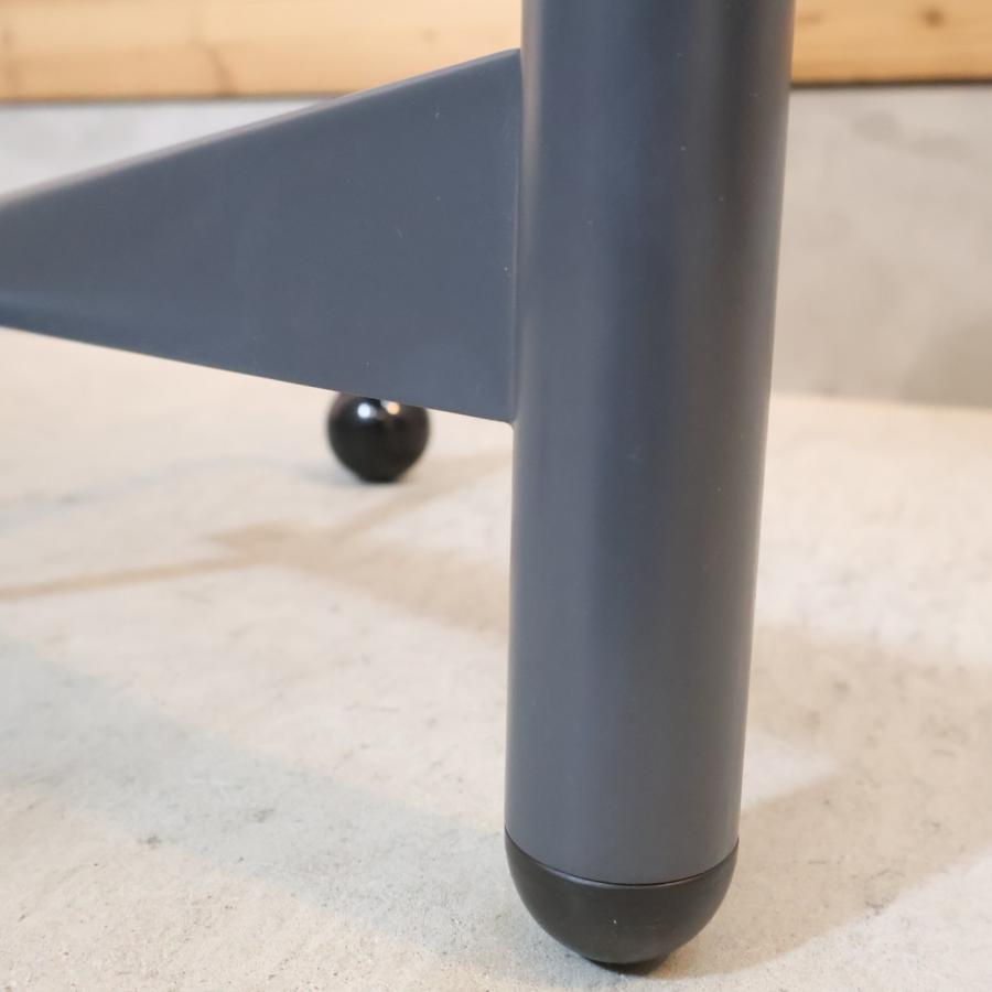 Cassina Cassina ixc. カッシーナ・イクスシー KICK キック サイド